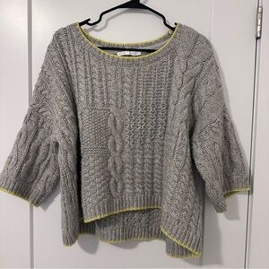 Victoria’s Secret Grey Cable Knit Shot Sleeve Sweater Size Small Women’s